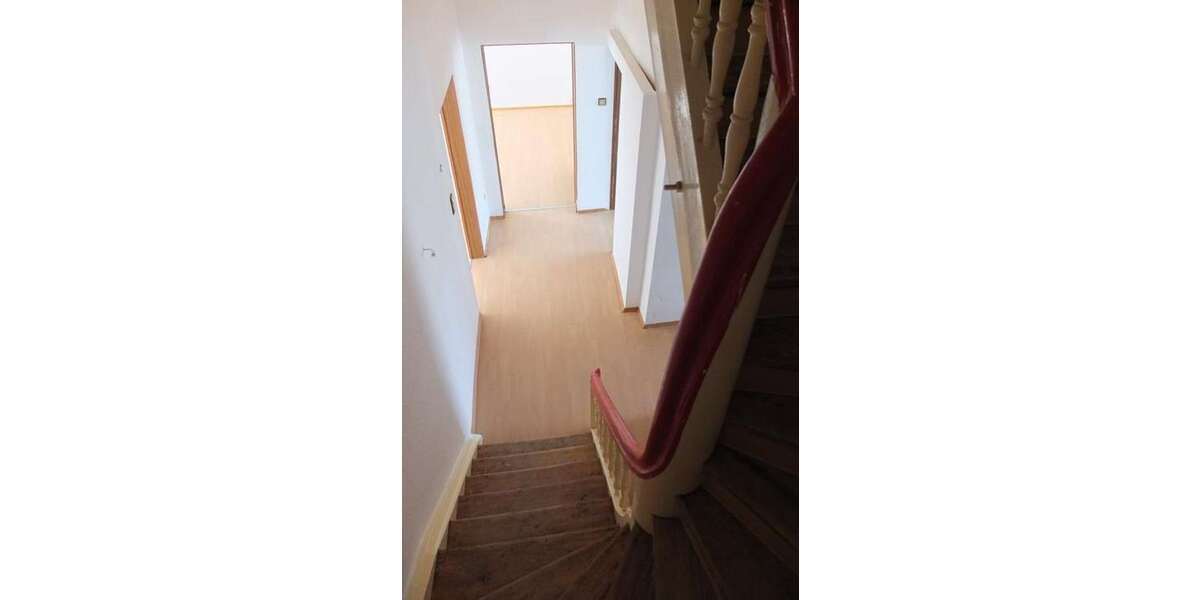 Etagenwohnung Rodalben - 7 Zimmer, 180 m&sup2;, 1.180&euro; | Angebot:24339302