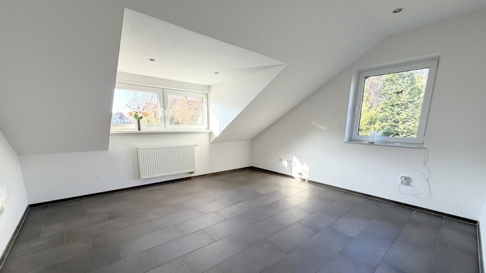 Dachgeschoßwohnung Bad Zwischenahn - 3 Zimmer, 127 m&sup2;, 1.310&euro; | Angebot:26014553