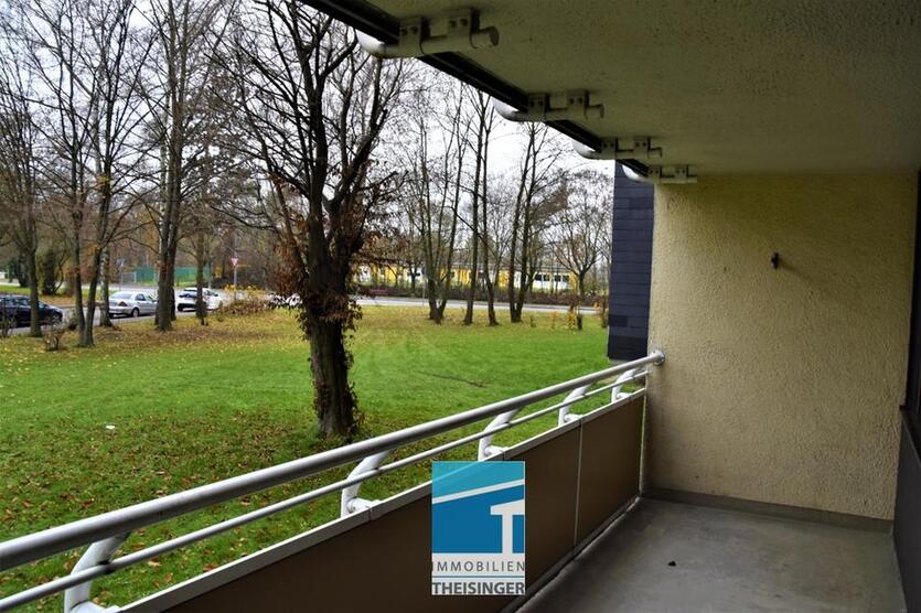 Helles Apartment Hochparterre, Nähe von Audi! Vermietung Theisinger Immobilien