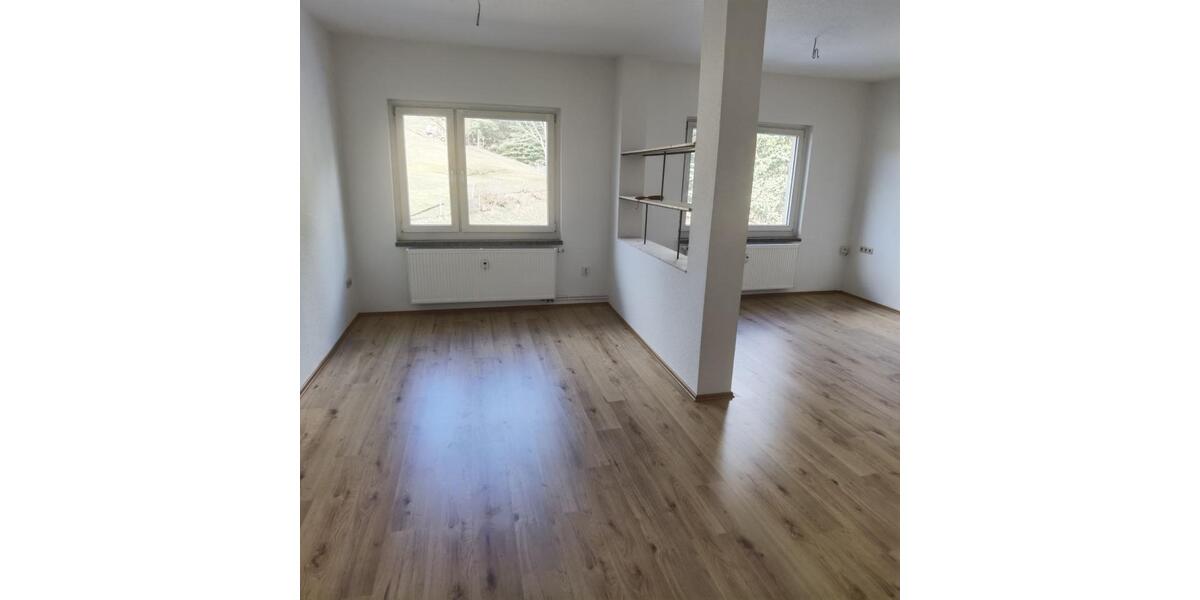 Etagenwohnung Bobritzsch-Hilbersdorf Hilbersdorf - 6 Zimmer, 142 m&sup2;, 700&euro; | Angebot:26476083