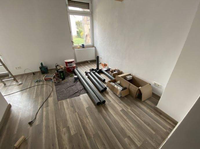 Frei ab 01.10.2025 Nur für 1 Person Trier-Süd 1-Zimmer-Erdgeschoßwohnung Einbauküche Dusche ohne BalkonTerrasse