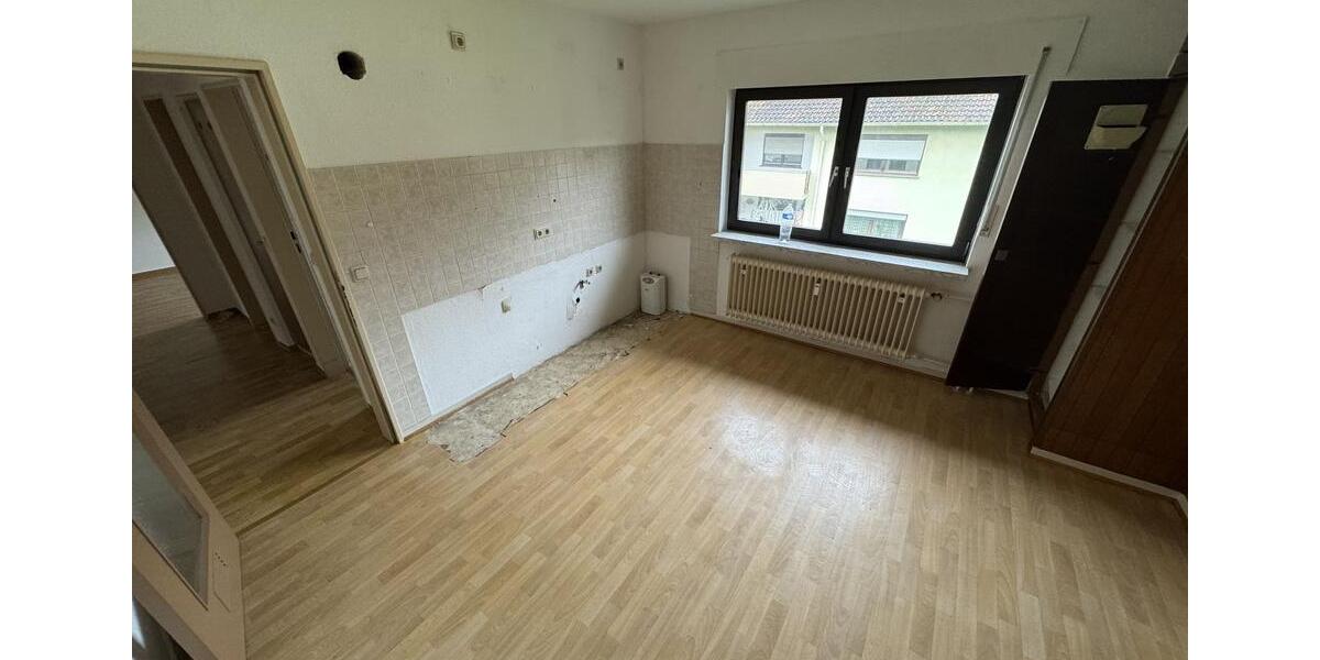 4-Zimmer-Wohnung in Saarbrücken nahe der französischen Grenze [HMR-O46E04] 4 zimmer