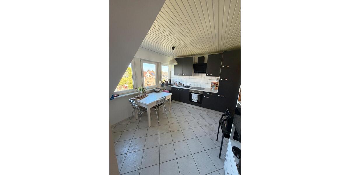 Dachgeschoßwohnung Bad Oeynhausen Dehme - 3 Zimmer, 90 m&sup2;, 650&euro; | Angebot:26549793