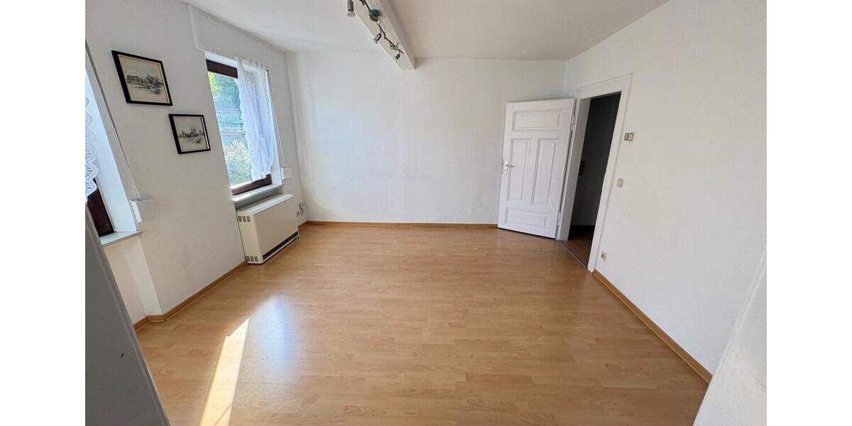 Etagenwohnung Sulzbach (Saar) - 2 Zimmer, 64 m&sup2;, 500&euro; | Angebot:26517863