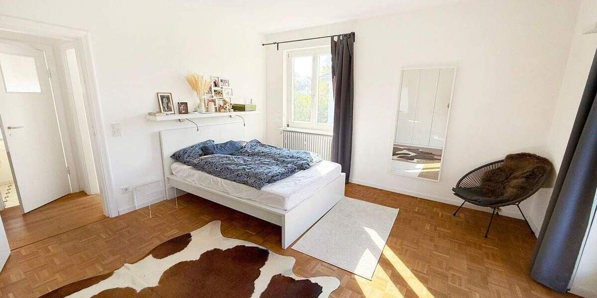 Einfamilienhaus Stuttgart Sillenbuch - 6 Zimmer, 201 m&sup2;, 5.200&euro; | Angebot:25215152