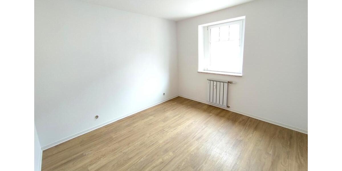 Etagenwohnung Triptis - 2 Zimmer, 49 m&sup2;, 345&euro; | Angebot:26561603