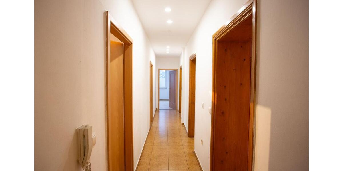 große 5 Zimmer Wohnung im HP mit Sauna und 2 WC 5 zimmer