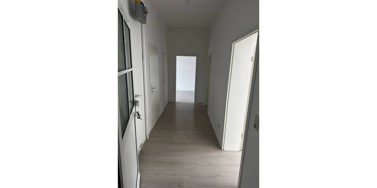Etagenwohnung Weißenfels - 4 Zimmer, 81 m&sup2;, 573&euro; | Angebot:26673478