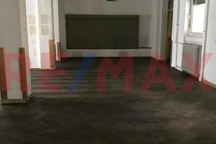 Vielseitige Lager- und Gewerbehalle ca. 300 qm im ehemaligen Postgebäude – zentrale Lage zimmer