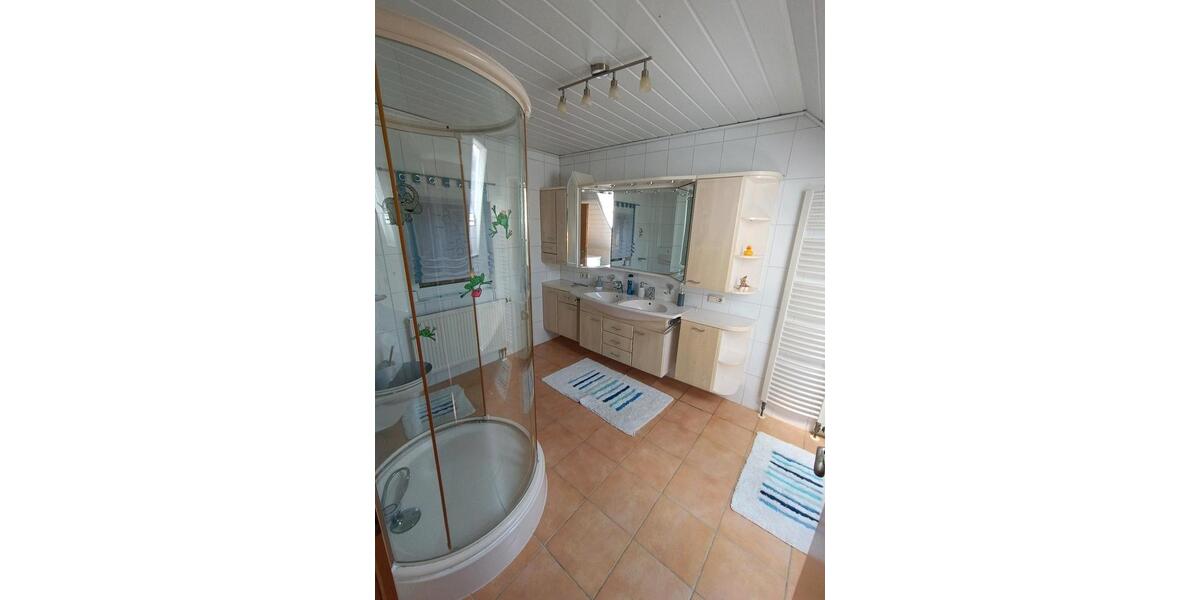 Dachgeschoßwohnung Heiligenstadt in Oberfranken - 2.5 Zimmer, 70 m&sup2;, 475&euro; | Angebot:25403434