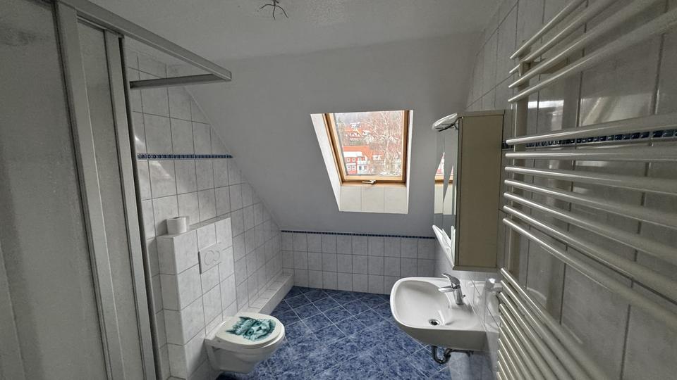 Dachgeschoßwohnung Bad Salzdetfurth - 4 Zimmer, 90 m&sup2;, 780&euro; | Angebot:24793435
