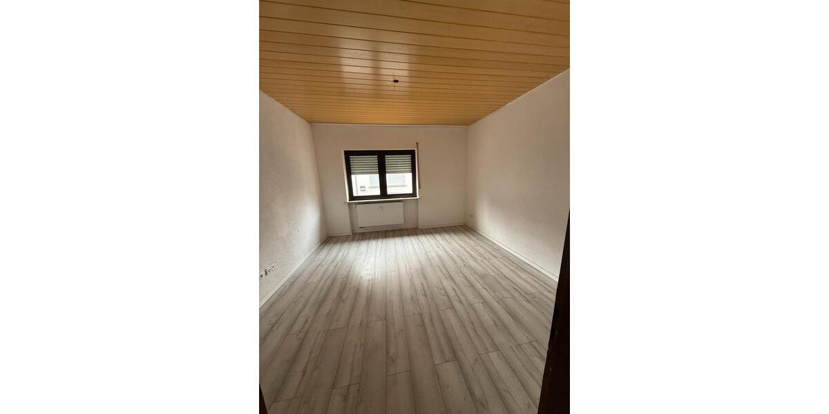 Erdgeschoßwohnung Schifferstadt - 3 Zimmer, 65 m&sup2;, 800&euro; | Angebot:25083987