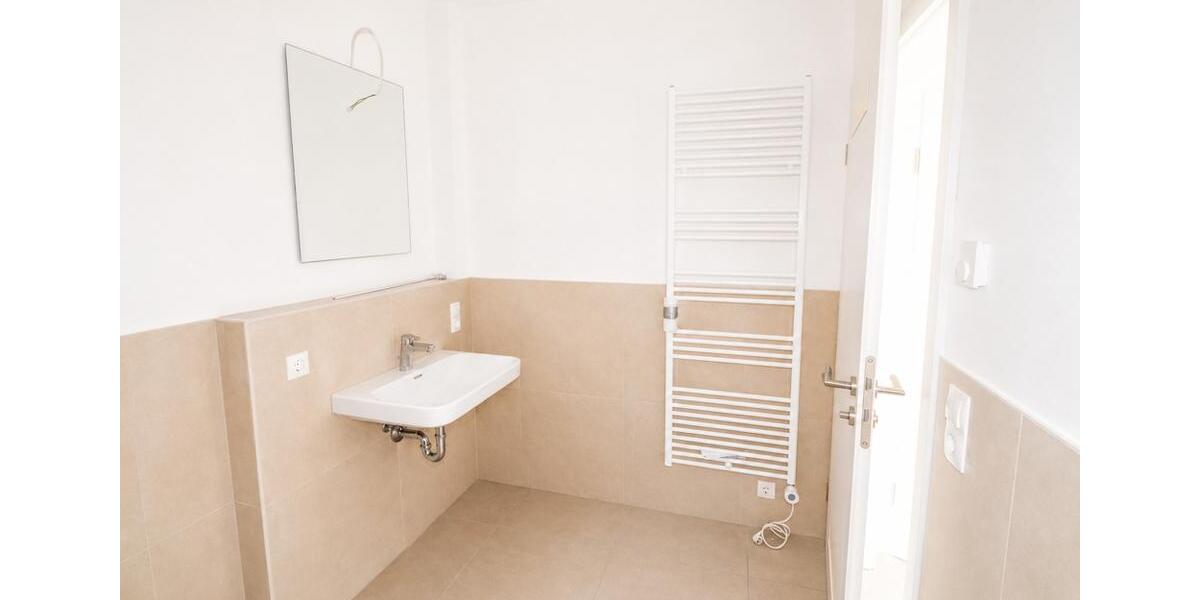 Etagenwohnung Schortens - 2 Zimmer, 73 m&sup2;, 880&euro; | Angebot:26588418