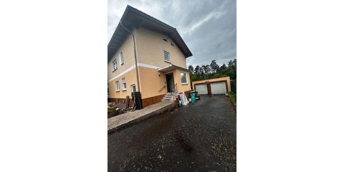 Etagenwohnung Stadtallendorf - 4 Zimmer, 110 m&sup2;, 1.250&euro; | Angebot:26636087