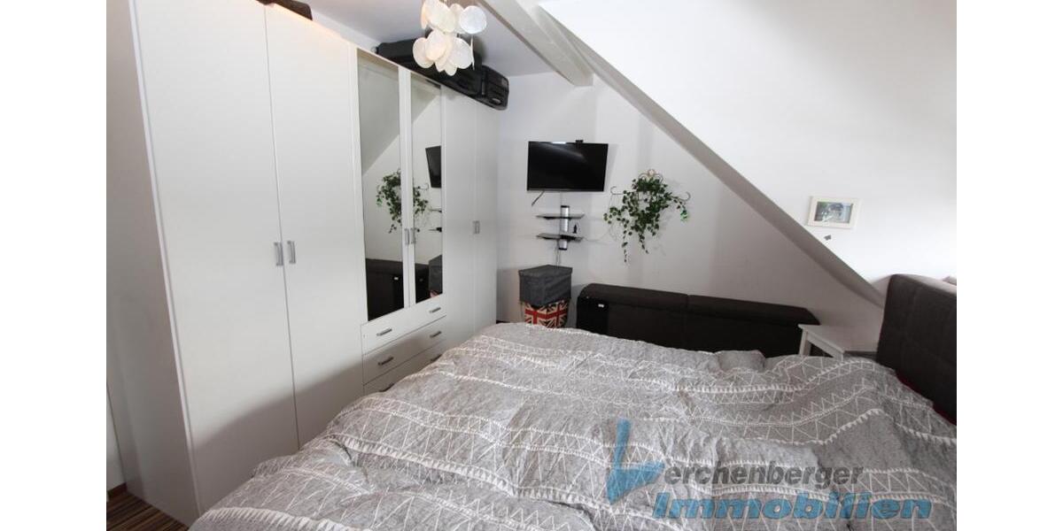 Dachgeschoßwohnung Plattling - 2.5 Zimmer, 86 m&sup2;, 650&euro; | Angebot:24784164