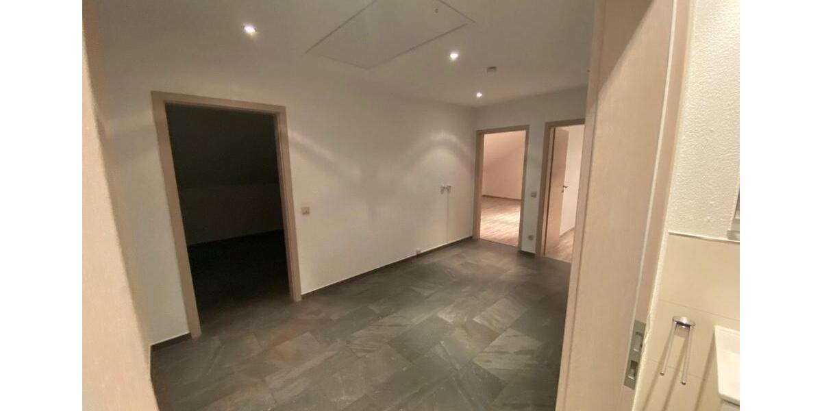 Dachgeschoßwohnung Rittersdorf - 3 Zimmer, 120 m&sup2;, 1.000&euro; | Angebot:26495950