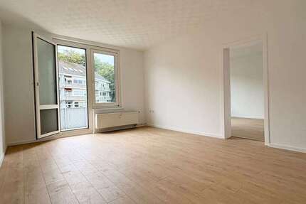 Wohnung Wuppertal Südstadt - 5 Zimmer, 100 m&sup2;, 900&euro; | Angebot:27249678