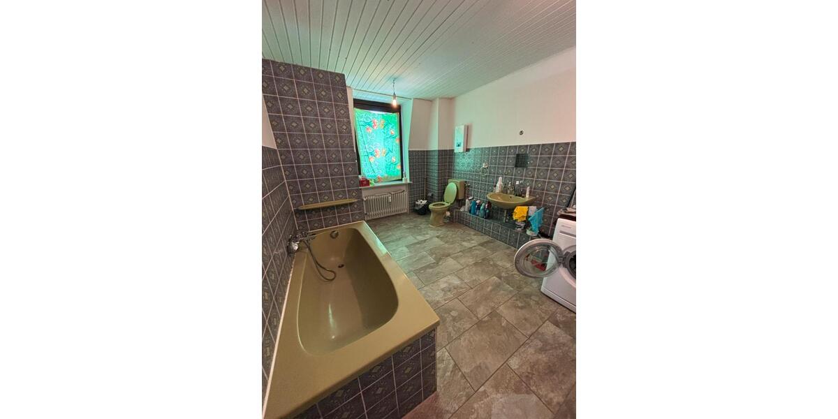 WG-Zimmer in 4-Zimmer-Wohnung – 20 m² – Wuppertal Klingenholl 121 1 zimmer