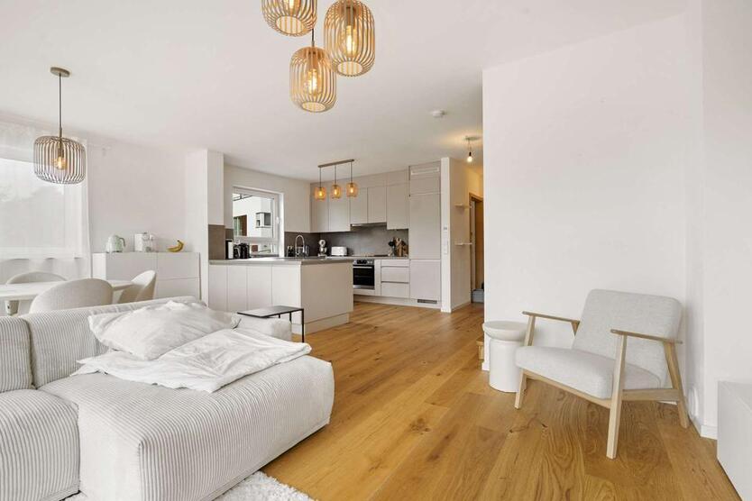 Hochwertige DHH mit 6 Zimmern, Garten, Terrasse, Balkon, Garage & Keller in Toplage!