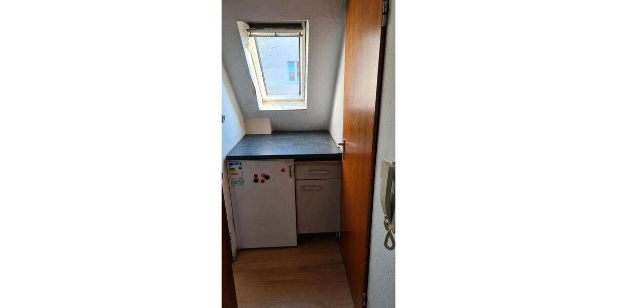 Dachgeschoßwohnung Würzburg Frauenland - 1 Zimmer, 16 m&sup2;, 550&euro; | Angebot:26422227