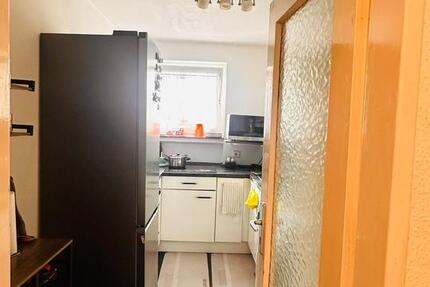 Kurzzeituntervermietung in Frankfurt – 2 Zimmer + Balkon + Küche zimmer