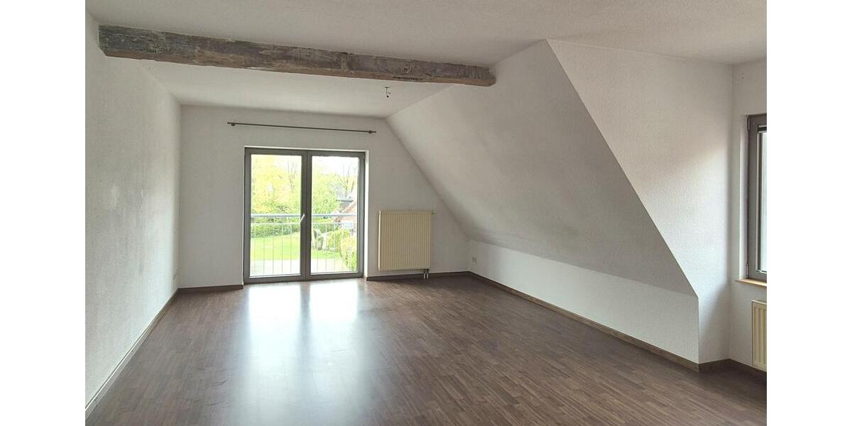 Dachgeschoßwohnung Esens - 2 Zimmer, 75 m&sup2;, 600&euro; | Angebot:26368384