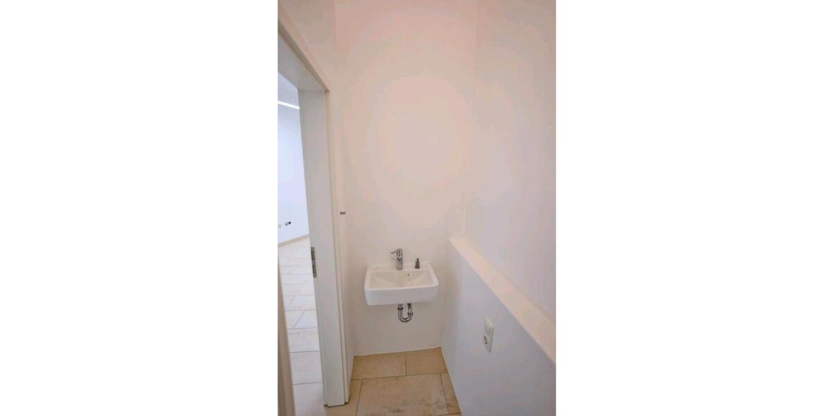 Gewerbefläche an der Hauptstrasse zimmer