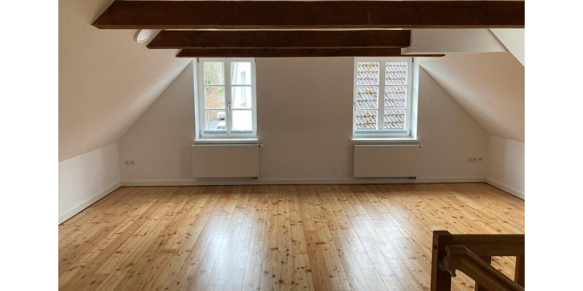 Dachgeschoßwohnung Warstein - 5 Zimmer, 129 m&sup2;, 900&euro; | Angebot:26612574