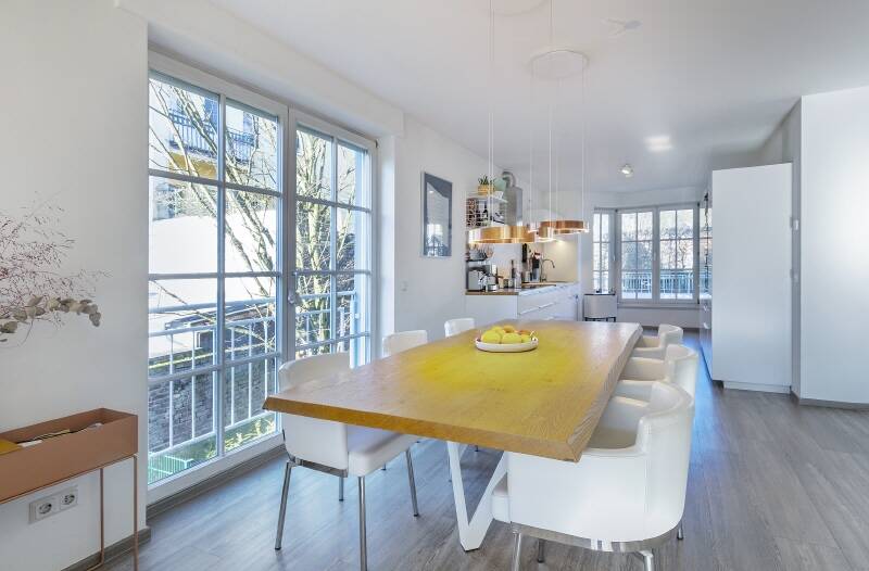 WOHNTRAUM IN KÖLN-MARIENBURG: Großzügige, moderne Wohnung mit Sonnenterrasse