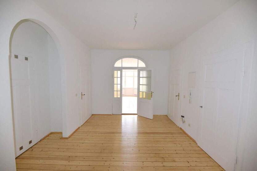Johannstadt: Schöne 4 Raum-Whg mit Holzdielung, seitlicher Elbblick A31 4.OG re E9 4 zimmer
