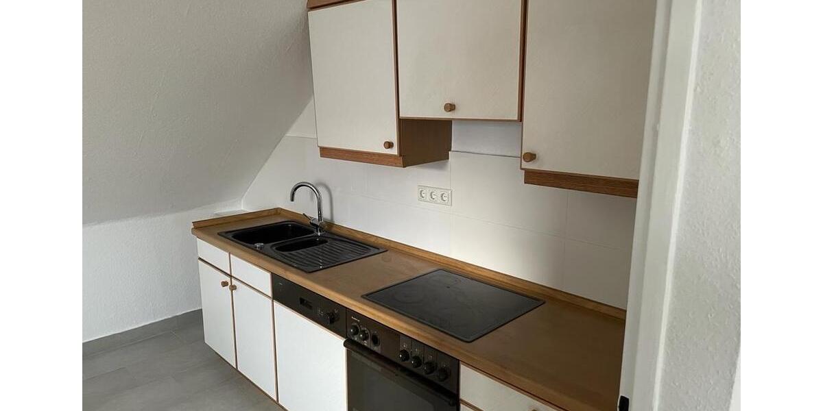 Etagenwohnung Gießen Allendorf - 1 Zimmer, 140 m&sup2;, 300&euro; | Angebot:26677555