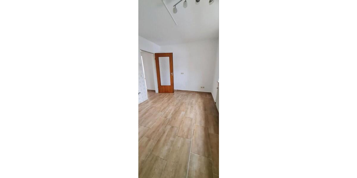 Grose 3-Zimmer Wohnung mit überdachtem Balkon 3 zimmer