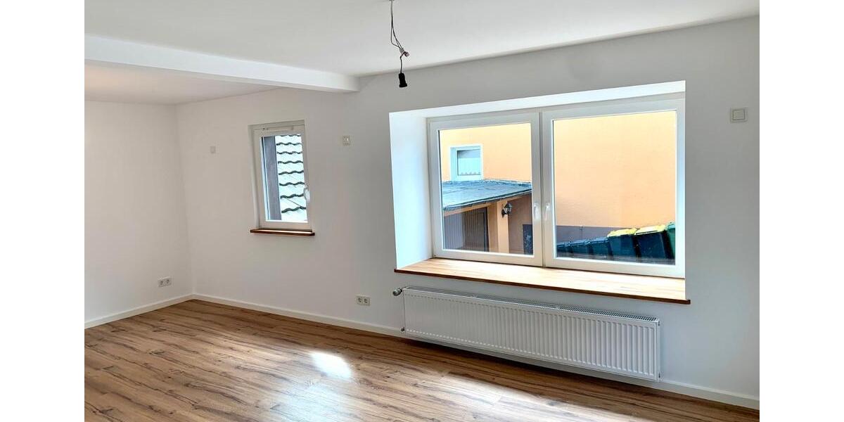 Erdgeschoßwohnung Engelskirchen - 3 Zimmer, 110 m&sup2;, 1.100&euro; | Angebot:25963693