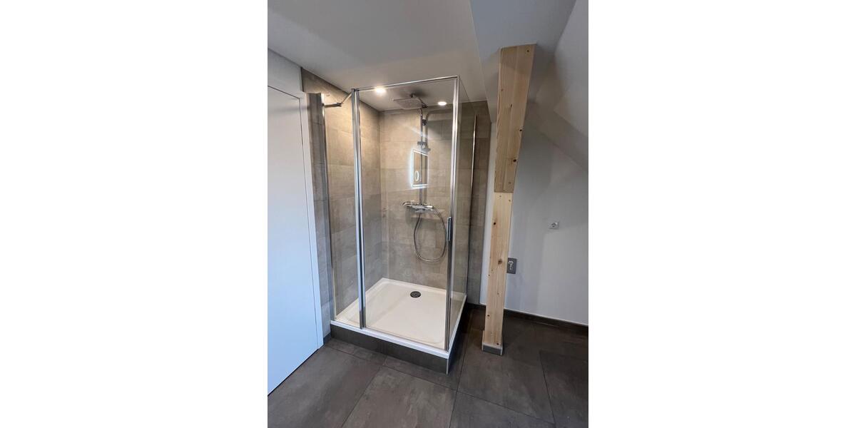 Dachgeschoßwohnung Lauta - 2 Zimmer, 80 m&sup2;, 700&euro; | Angebot:26623864