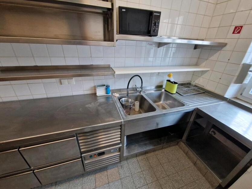 ABLÖSE FREI Restaurant mit GästeZimmer im Villen Stil in einer ruhigen Seitenstraße der Fußgängerzone
