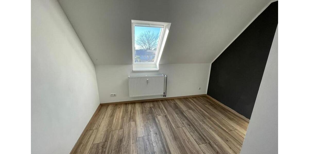 Dachgeschoßwohnung Selsingen - 3 Zimmer, 90 m&sup2;, 900&euro; | Angebot:26459695