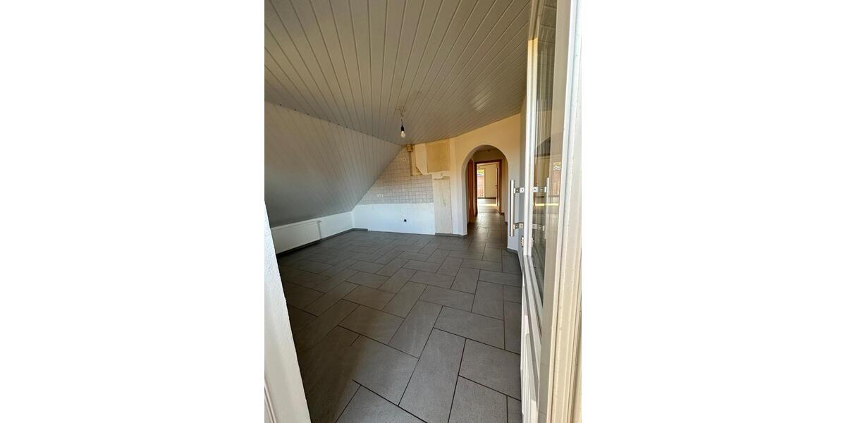 Dachgeschoßwohnung Westoverledingen - 4 Zimmer, 57 m&sup2;, 700&euro; | Angebot:23524768