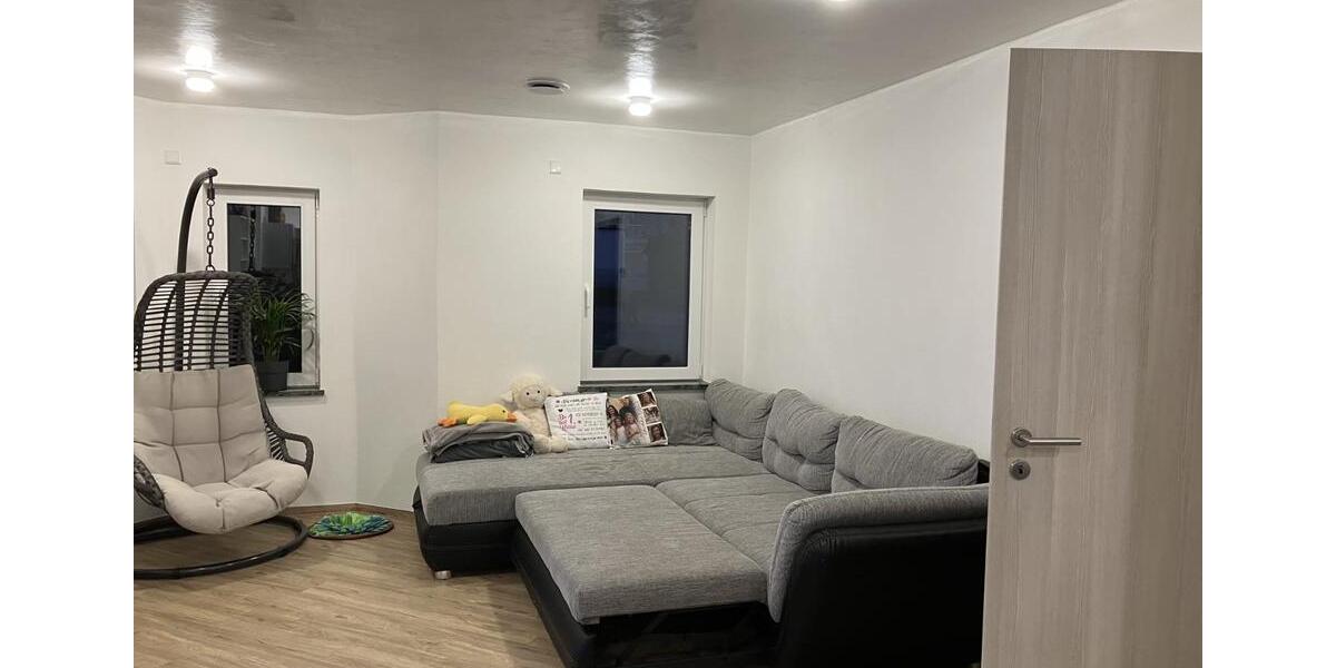 Erdgeschoßwohnung Straßberg - 4 Zimmer, 118 m&sup2;, 1.000&euro; | Angebot:25510143