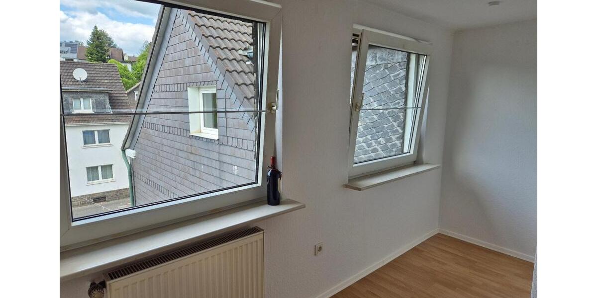 Dachgeschoßwohnung Gummersbach Berstig Süd - 1.5 Zimmer, 35 m&sup2;, 375&euro; | Angebot:26439673