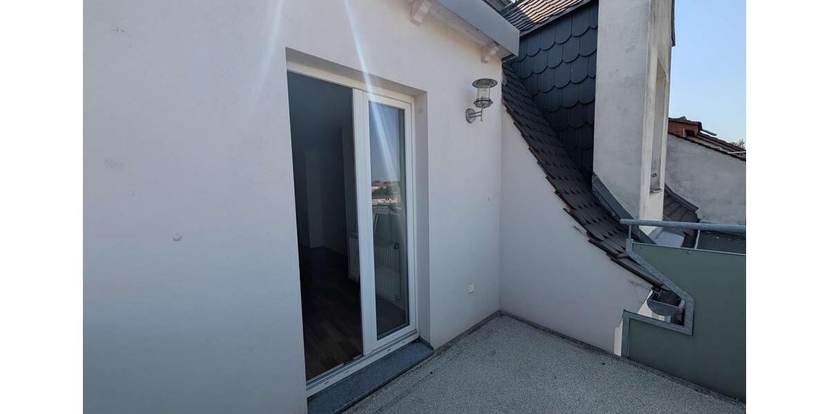Dachgeschoßwohnung Görlitz - 3 Zimmer, 102 m&sup2;, 595&euro; | Angebot:23005317
