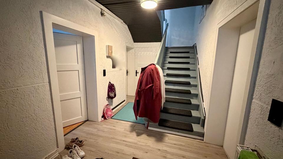 Einfamilienhaus Niedenstein - 6 Zimmer, 145 m&sup2;, 800&euro; | Angebot:26572697