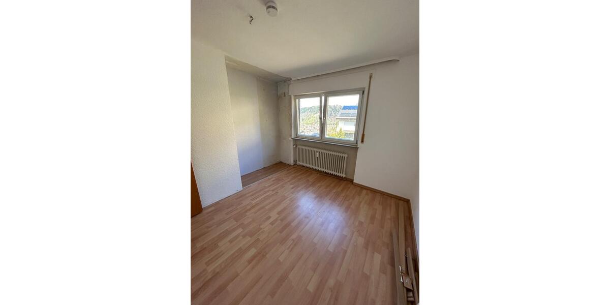 Etagenwohnung Bad Liebenzell - 2 Zimmer, 40 m&sup2;, 450&euro; | Angebot:26278554