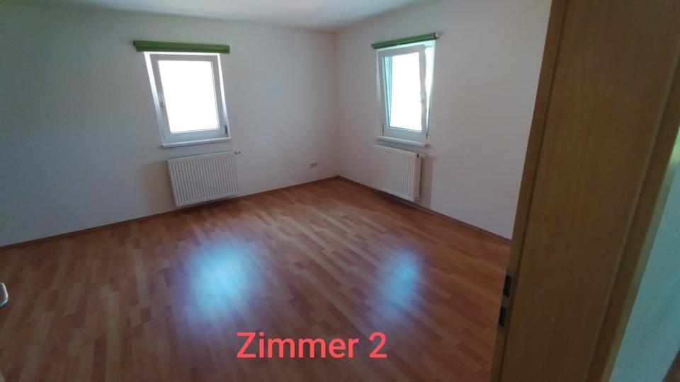 Etagenwohnung Offenhausen - 4 Zimmer, 120 m&sup2;, 1.250&euro; | Angebot:24350784
