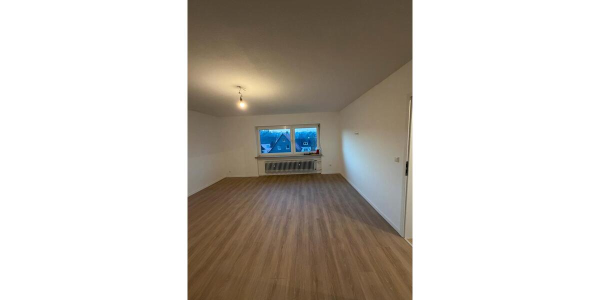 Großzügige ca. 95 m² Wohnung (4-Zi.) in Neustadt 4 zimmer