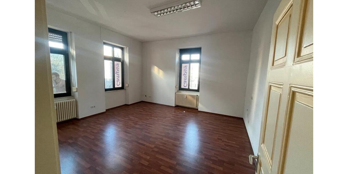 Etagenwohnung Sankt Wendel - 7 Zimmer, 134 m&sup2;, 900&euro; | Angebot:26532848