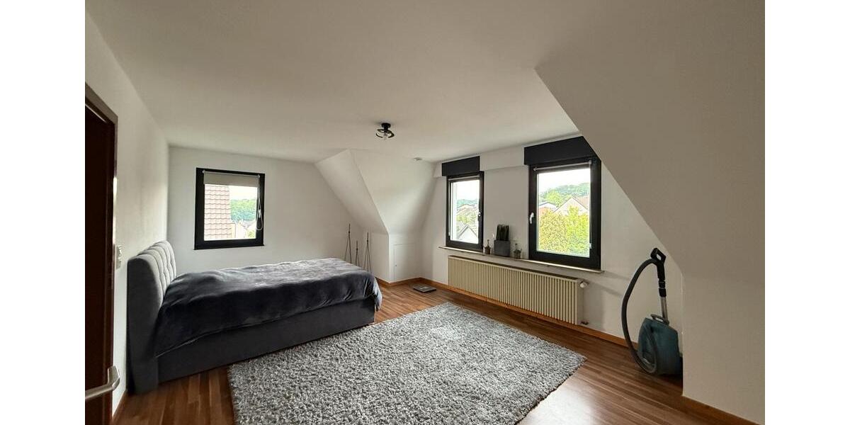 Dachgeschoßwohnung Bergisch Gladbach - 2 Zimmer, 80 m&sup2;, 1.230&euro; | Angebot:26535391