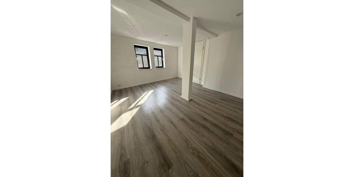 Mehrfamilienhaus, Wohnhaus Waltershausen - 4 Zimmer, 100 m&sup2;, 790&euro; | Angebot:25732008