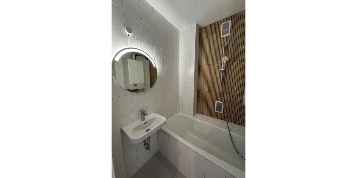 Etagenwohnung Mainz Neustadt - 4 Zimmer, 25 m&sup2;, 555&euro; | Angebot:26262533