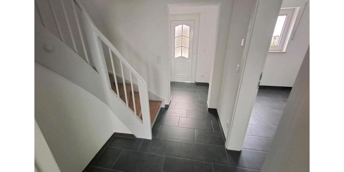 Reihenhaus Ingolstadt Nordost - 4 Zimmer, 109 m&sup2;, 1.700&euro; | Angebot:24706300