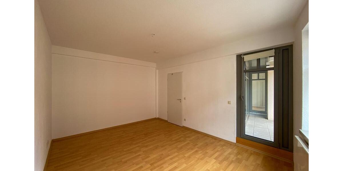 Etagenwohnung Naumburg (Saale) - 4 Zimmer, 110 m&sup2;, 800&euro; | Angebot:26476537